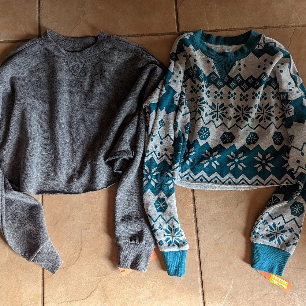 NWT Women's Juniors Colsie Fleece Crop Sweatshirts XS